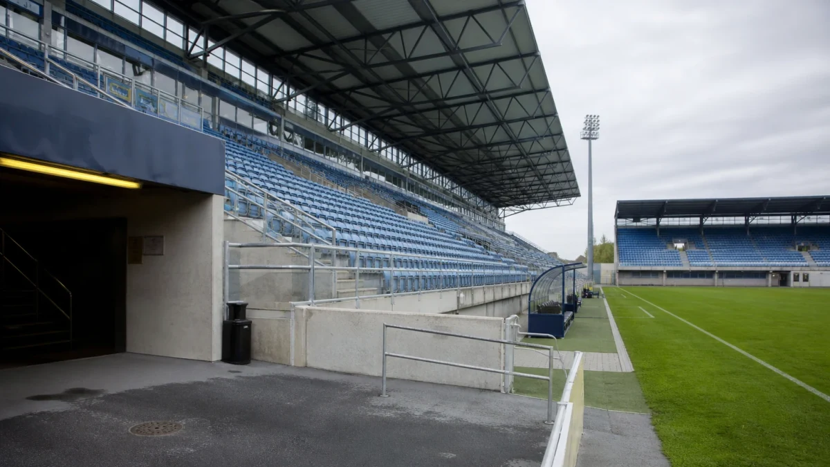 Leeds kohtaa Augsburgin viimeisessä harjoitusottelussaan